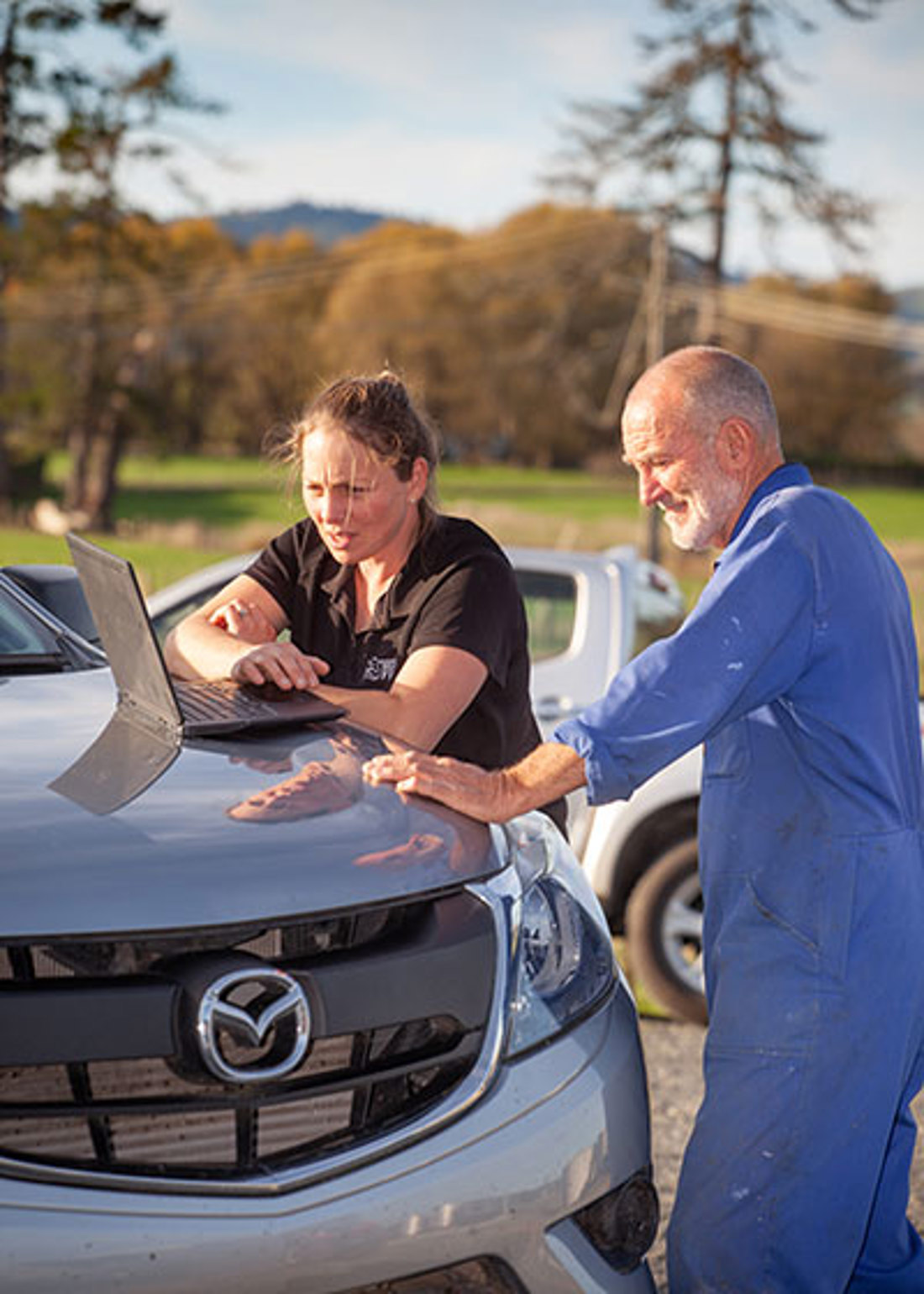 Anexa Vet Katrina Robertson And Farm Owner Peter Miedema 400X560 V2